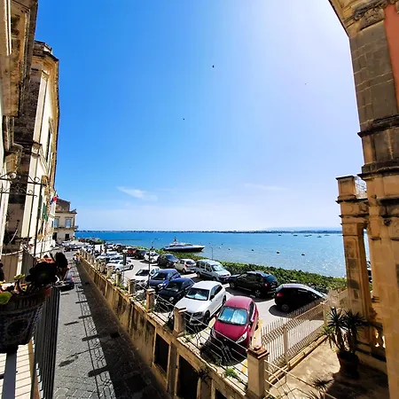 Дом отдыха Sea Living Ortigia *
